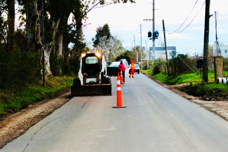 Obras de asfaltado en Parque Sicardi