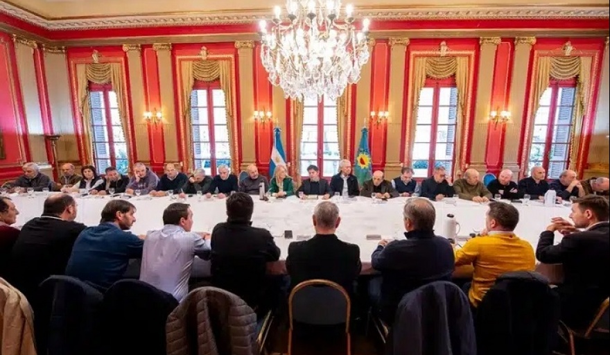 Axel Kicillof se reúne con intendentes del MDF para fortalecer el apoyo político en Buenos Aires