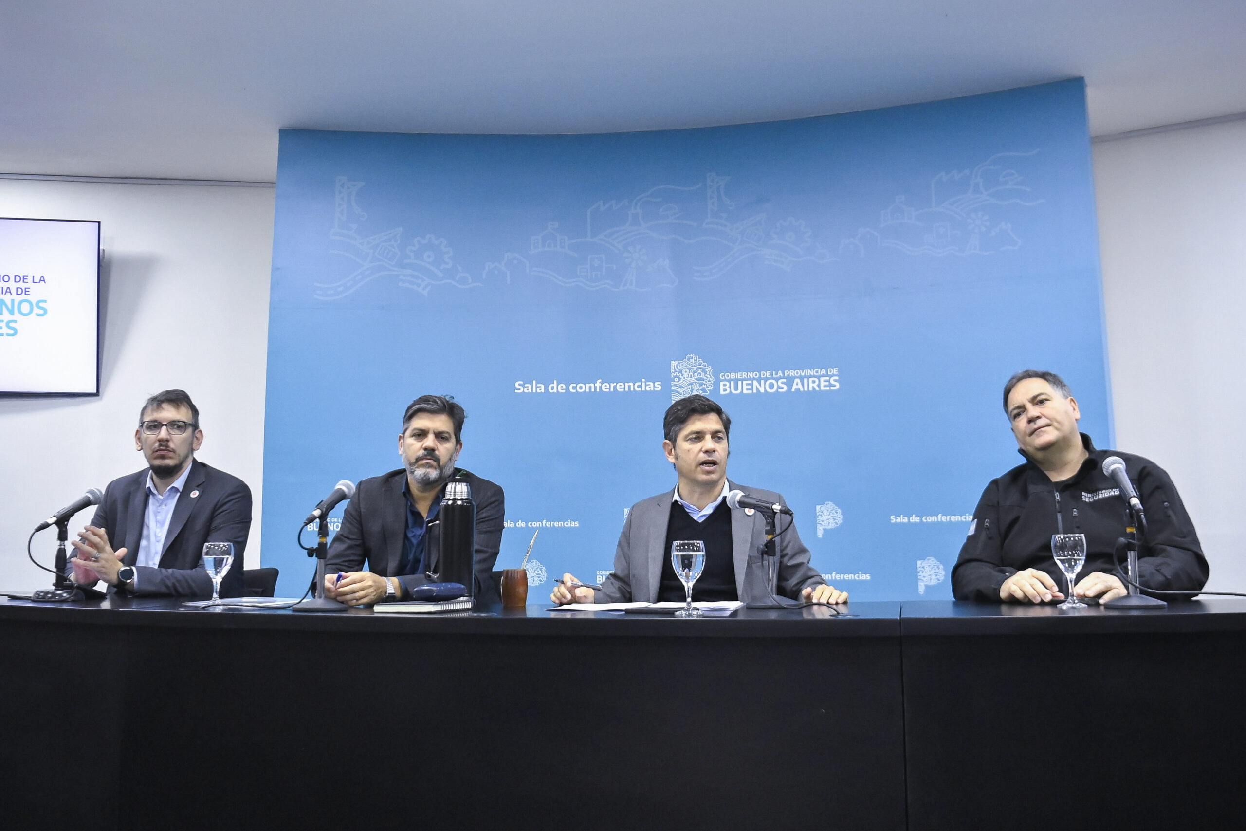 Kicillof exige $100 mil millones al Estado nacional para infraestructura y asistencia climática