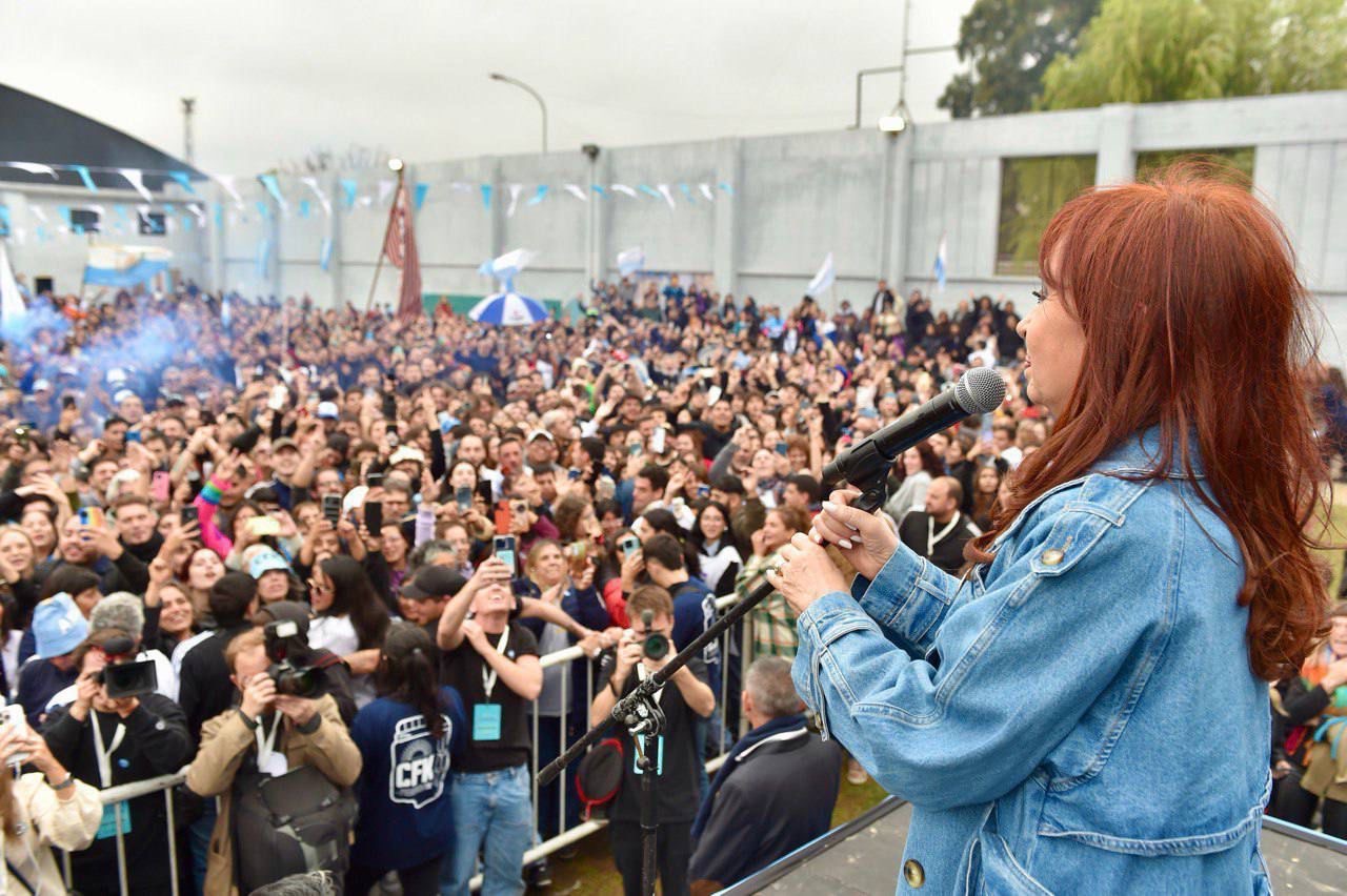 Cristina Fernández de Kirchner alerta sobre impacto social del ajuste económico