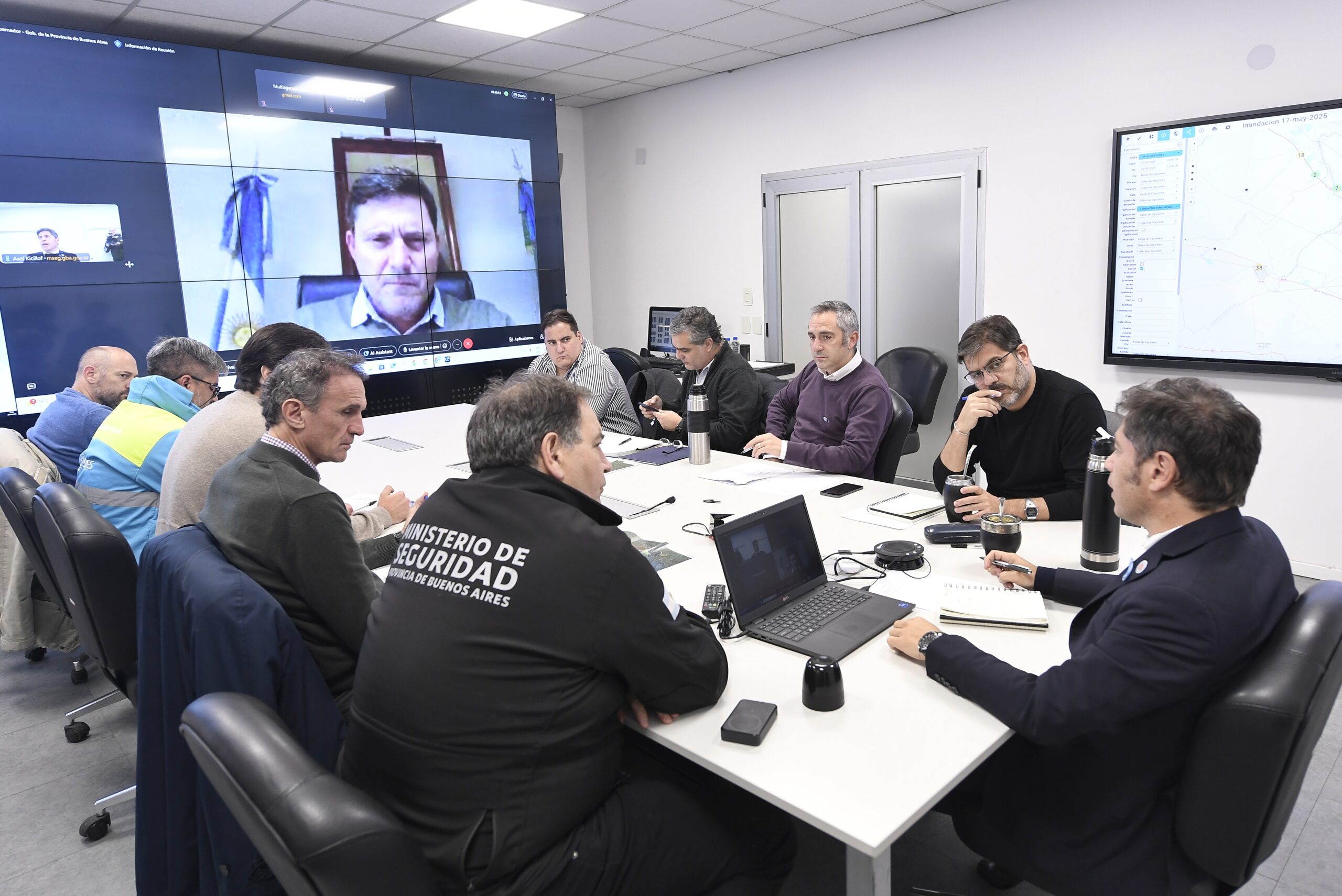 Axel Kicillof lidera comité de emergencia tras intensas lluvias y coordina ayuda en Buenos Aires