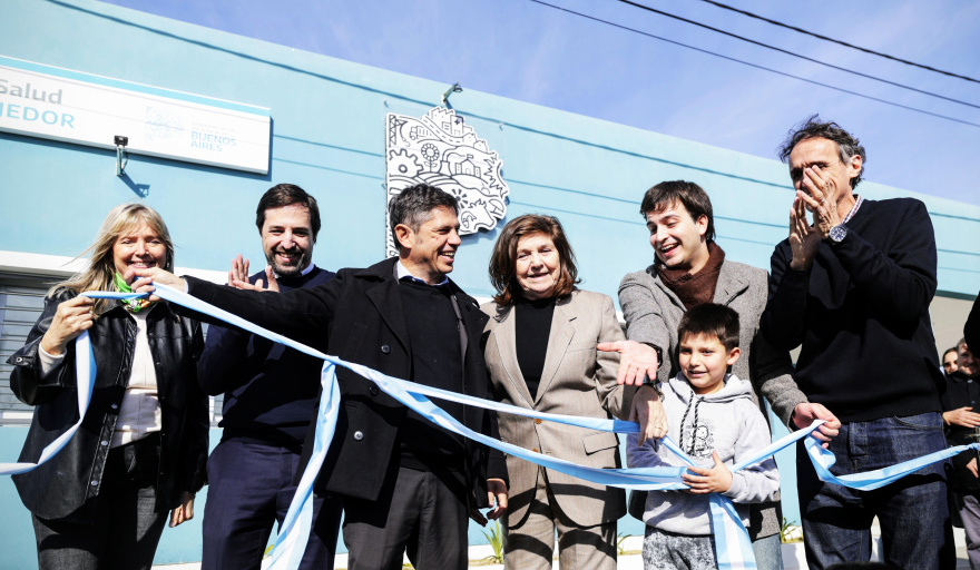 Axel Kicillof impulsa mejoras en salud y seguridad en Carlos Tejedor y destaca inversión contra la postura de Milei