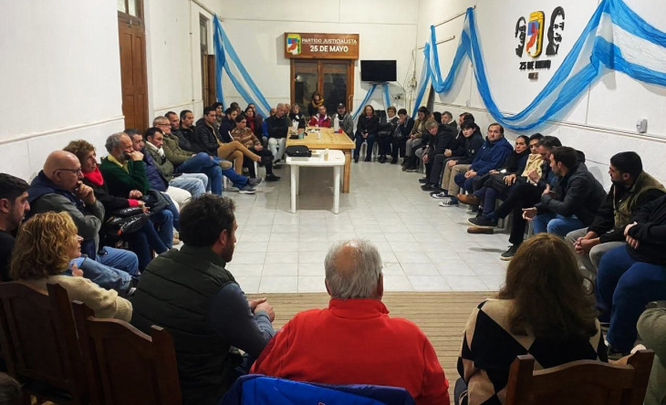 Reunión de Hernán Ralinqueo