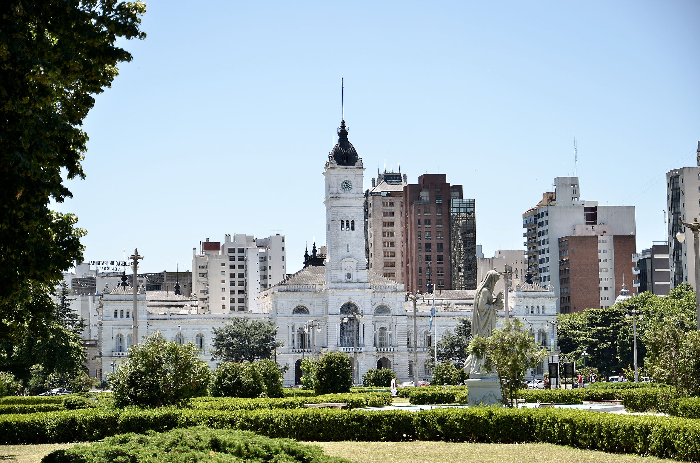 Servicios municipales en La Plata durante el feriado del 9 de julio