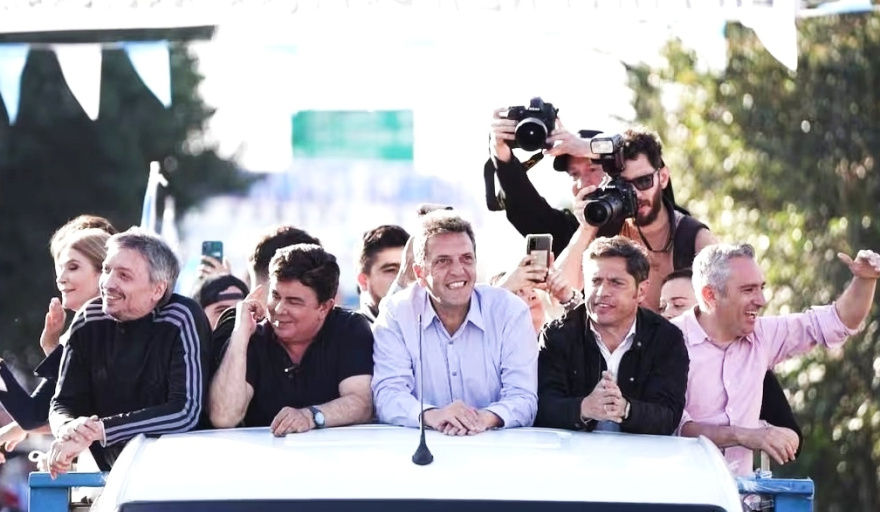 Acuerdo entre Kicillofismo, La Cámpora y massismo define listado para elecciones en Buenos Aires