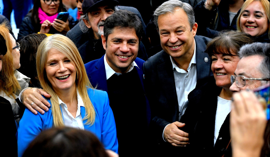 Axel Kicillof lanzó la campaña en la Tercera Sección acompañado por Magario y Cascallares
