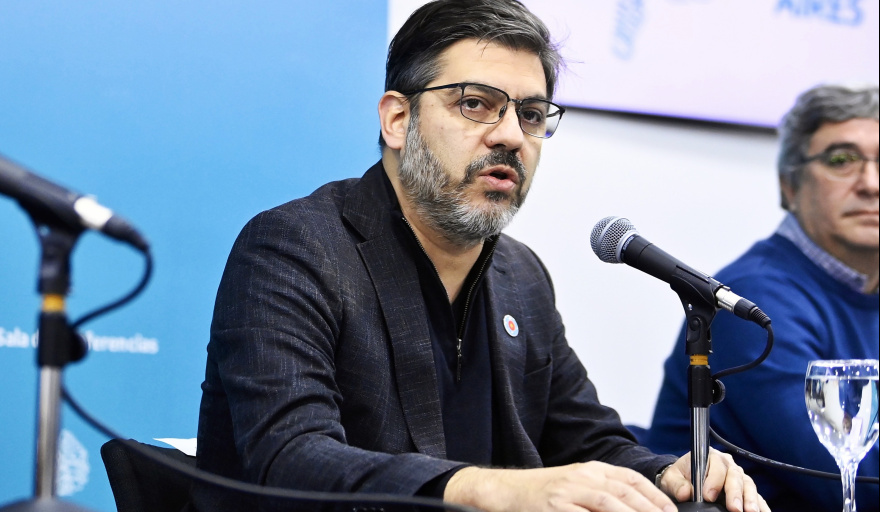 Carlos Bianco defiende las candidaturas testimoniales del oficialismo bonaerense en medio de críticas
