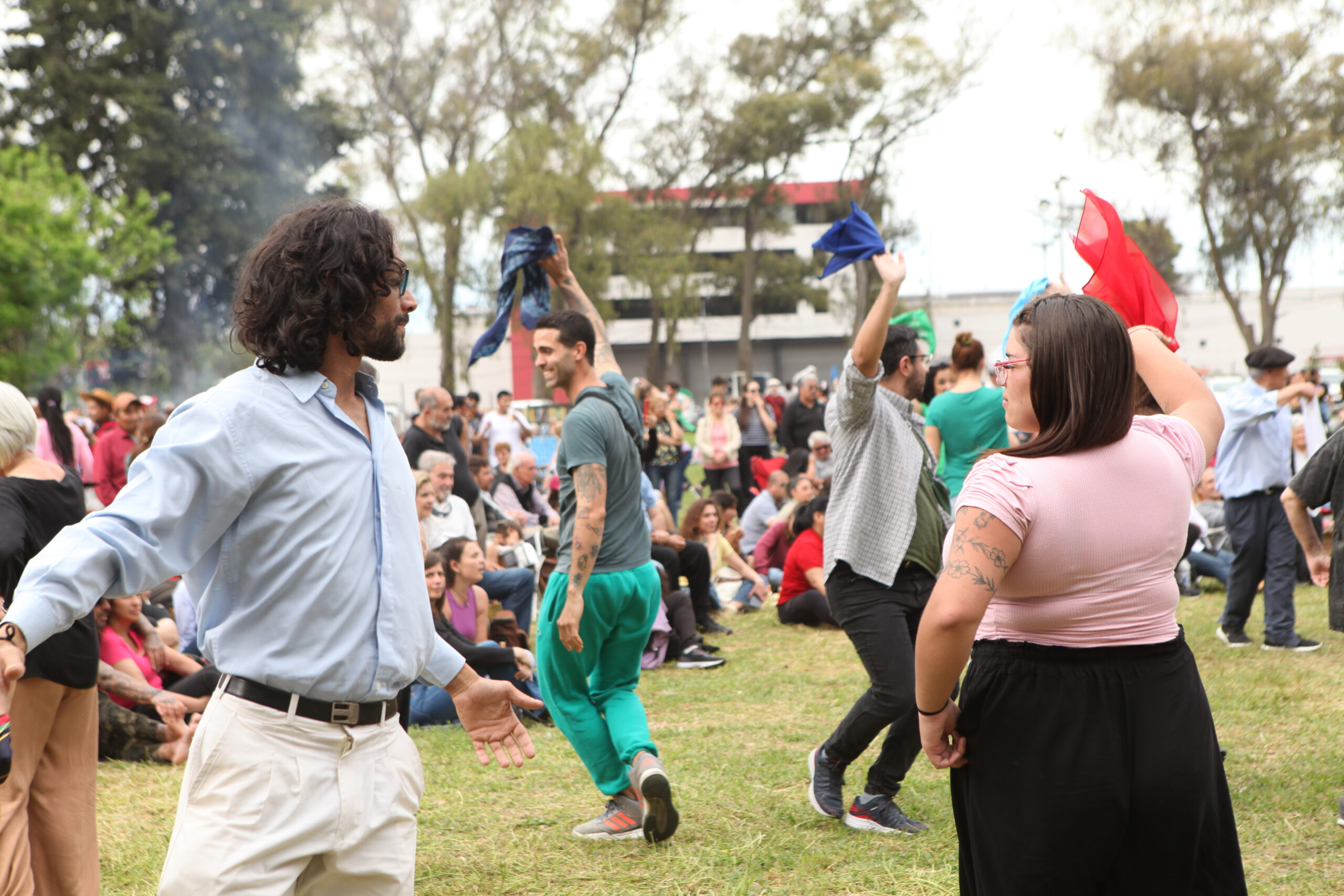 Festival Folklórico en La Plata: Música, Danza y Tradición en Plaza Moreno