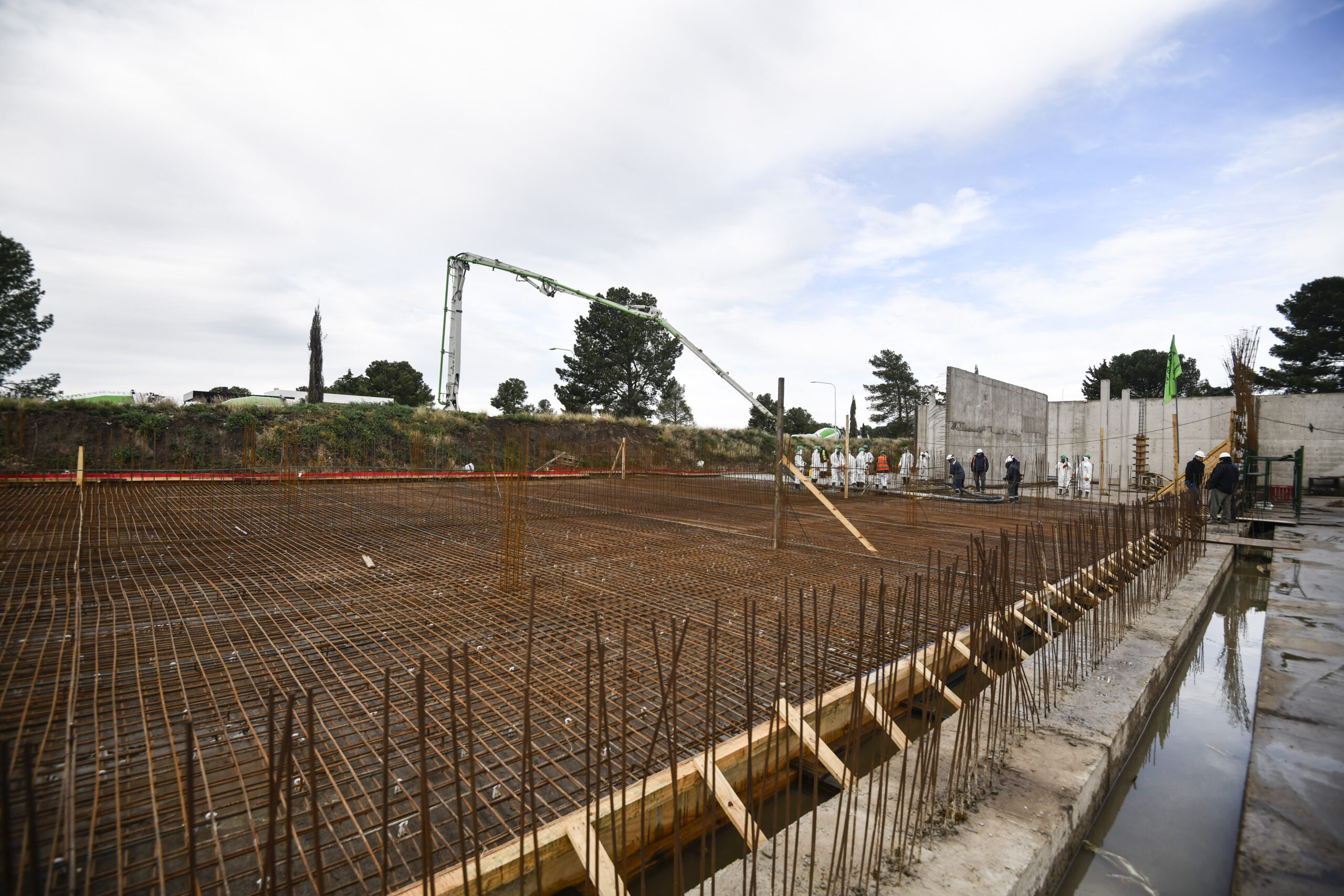 Axel Kicillof supervisa importantes avances en el plan hídrico y obras en Bahía Blanca