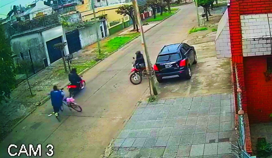 Intento de robo a cartero en bicicleta alerta a vecinos de La Matanza