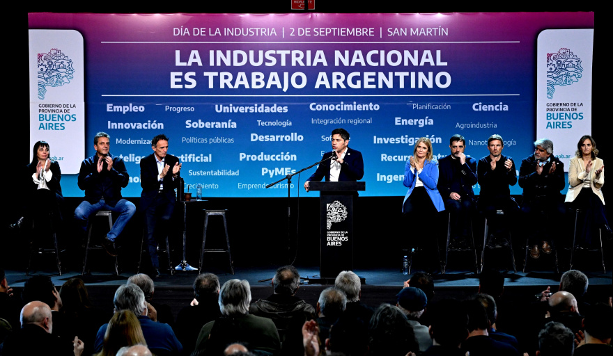 Kicillof y Massa juntos fortalecen la unidad en el cierre de campaña electoral