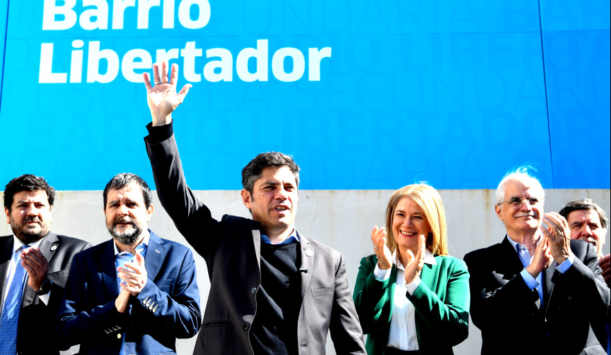 Peronismo bonaerense intensifica campañas para octubre mientras sectores libertarios enfrentan incertidumbre