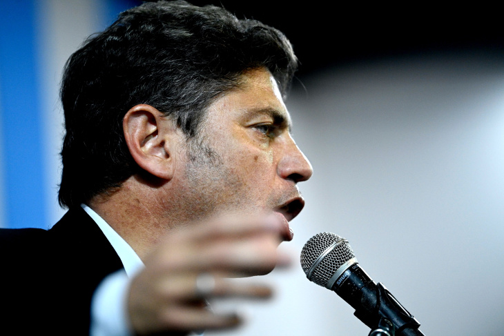 Axel Kicillof hablando en conferencia